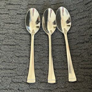 Dorchester Stainless by ONEIDA teaspoons (3)